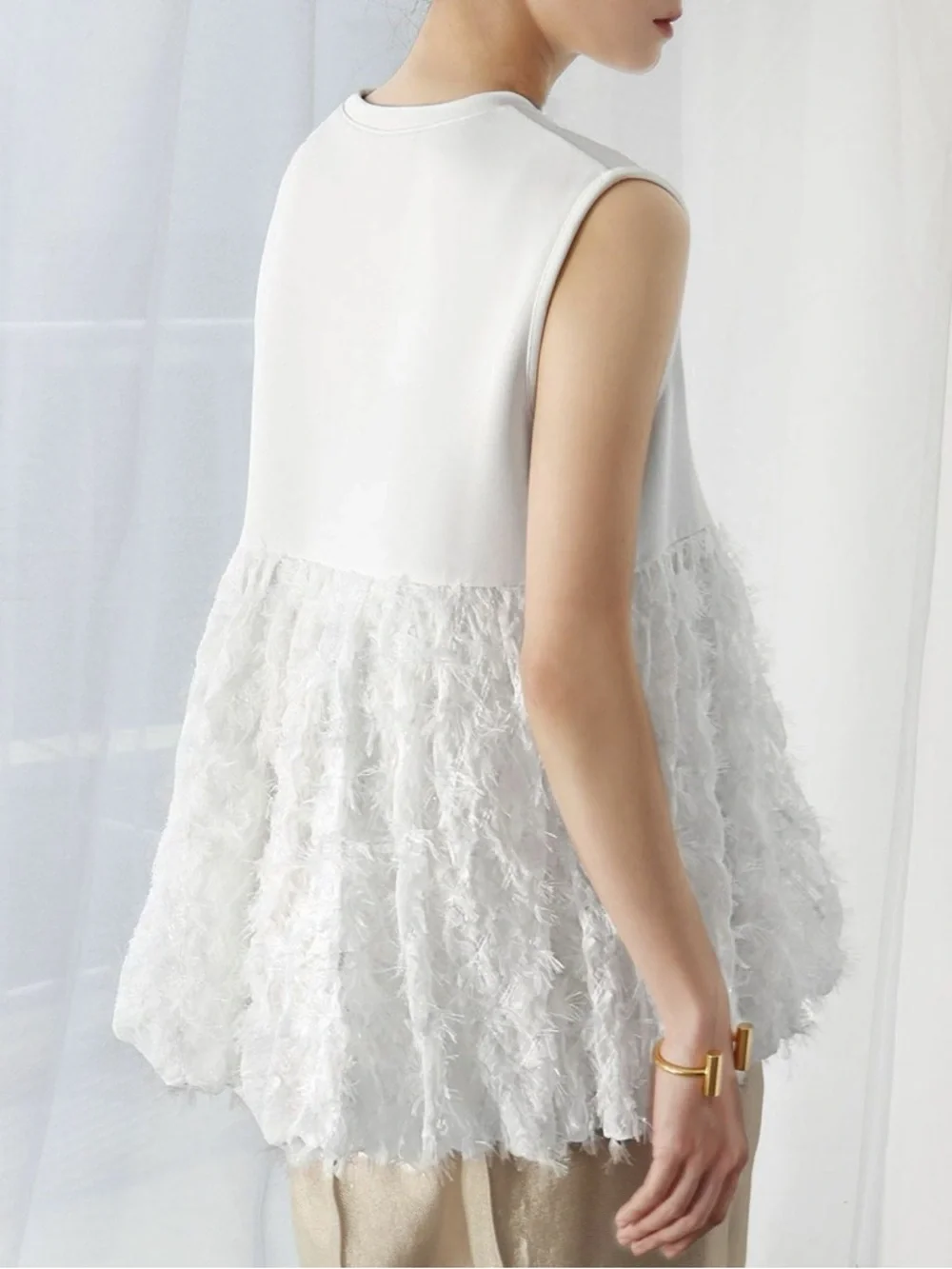 FEATHER TEXTURE White Sleeveless Zip Back Peplum Hem Top LARGE - Picture 5 of 7